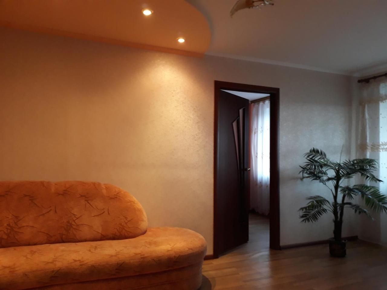 Apartment - Gorkogo Street Гродно Екстериор снимка